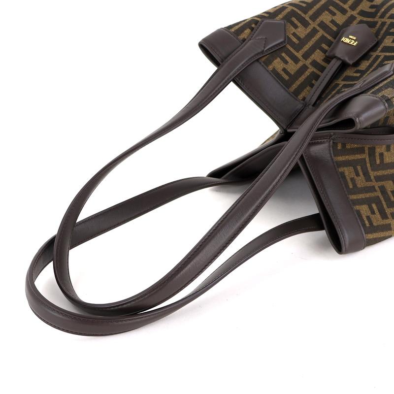 FENDI（フェンディ） バッグ Origami ミディアム 変形バッグ 巾着型
