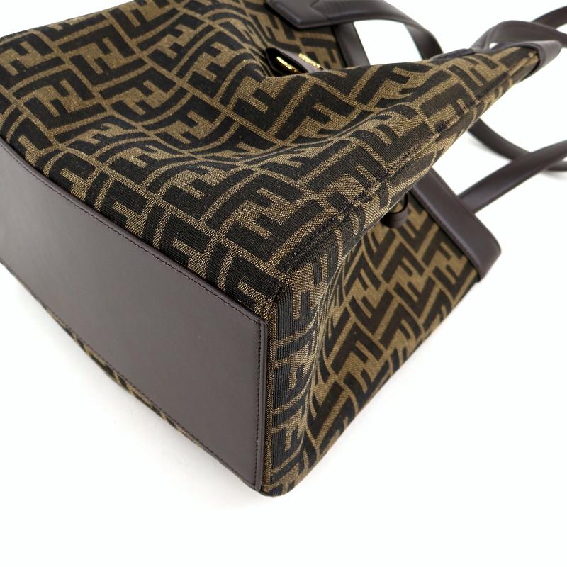 FENDI（フェンディ） バッグ Origami ミディアム 変形バッグ 巾着型