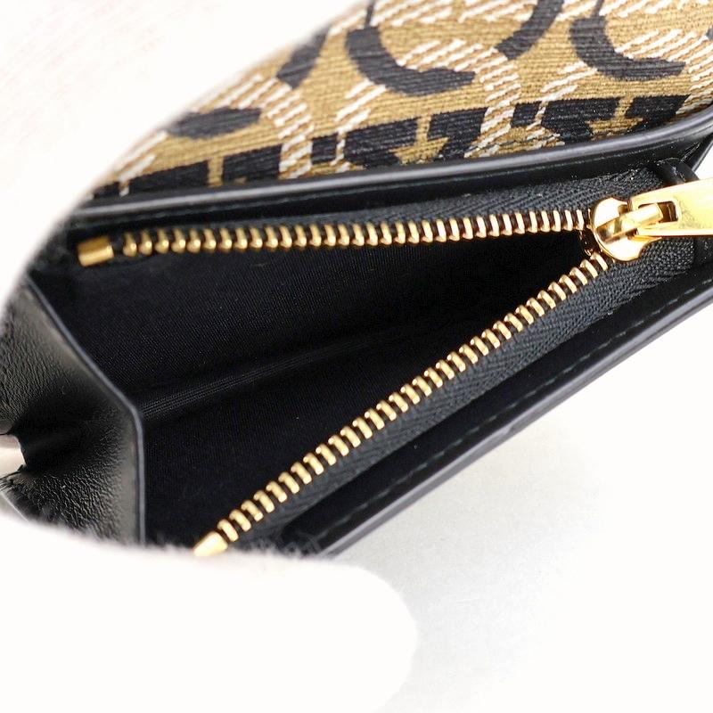 FERRAGAMO（フェラガモ） 財布 グレージュ 二つ折り財布 レディース