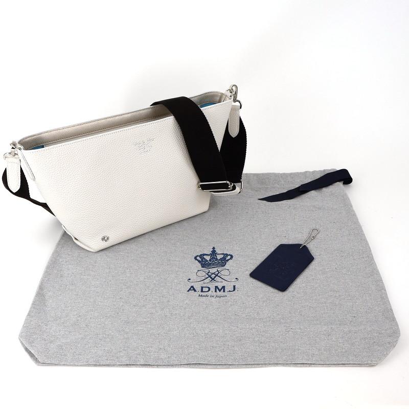 A.D.M.J ショルダーバック　ホワイト A.D.M.J エーディーエムジェイ バッグ ショルダーバッグ レザー