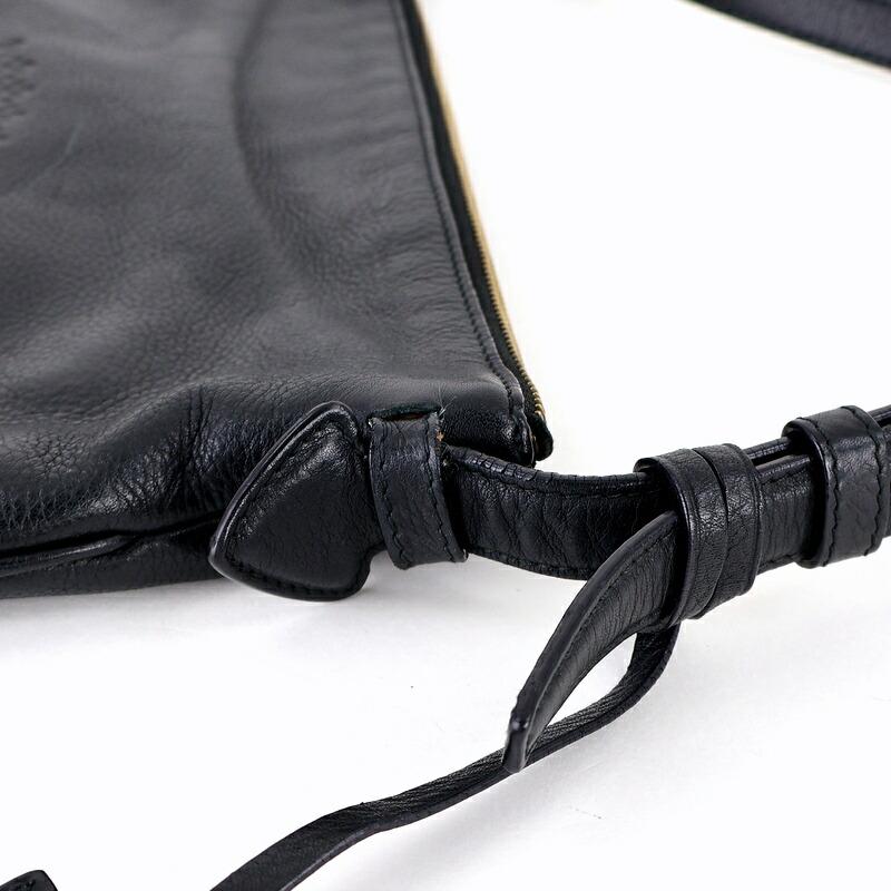 LOEWE（ロエベ） バッグ 中古 ショルダーバッグ レザー ブラック