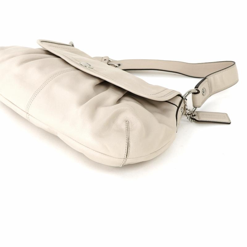 COACH（コーチ） バッグ レディース ワンショルダー アイボリー レザー