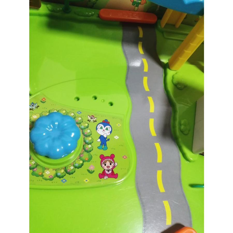 アンパンマン ミュージアムシリーズ GOGOミニカー しかけいっぱい! アンパンマンわくわくタウンの画像
