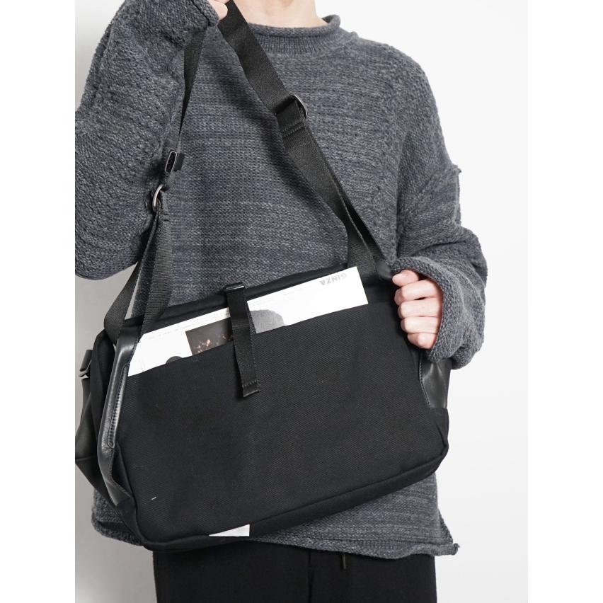 コートエシエル / cote&ciel RISS - Coated Canvas Black 13 NEW - メッセンジャー / ボディ バッグの画像
