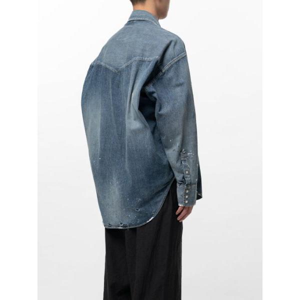 メゾン ミハラヤスヒロ / Maison MIHARA YASUHIRO キッズ ステッカー プリント デニム シャツ | Kids Sticker Printed Denim Shirt - INDIGOの画像