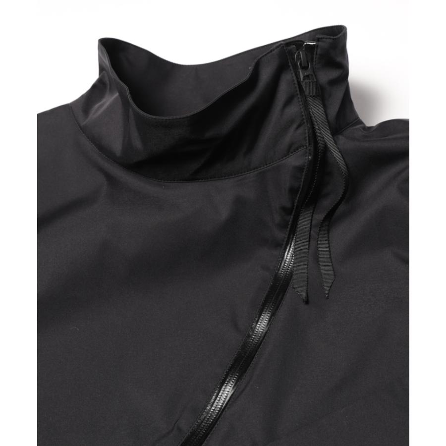 Jie-OL (OUTLIERS) TECH ZIP JACKET BLACK