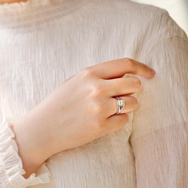 ダイヤ リング プリンセスカット イエロー ダイヤモンド 指輪 プラチナ ダイヤモンド リング 2.056ct VS1 VERY LIGHT YELLOW プリンセスカット