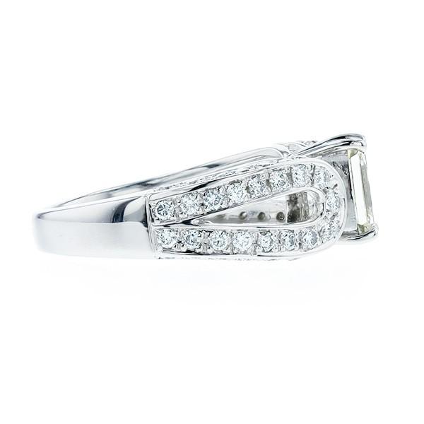 ダイヤモンド リング 1.101ct VVS2 VERY LIGHT YELLOW エメラルド 