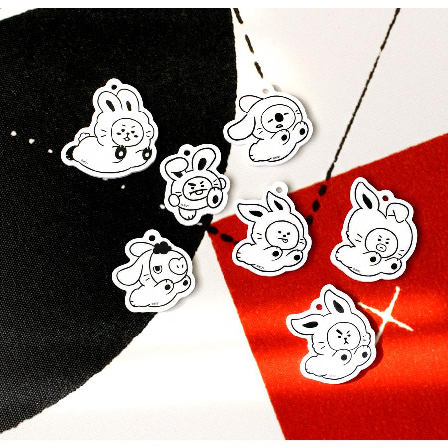 BT21 Acylic Simple Keyring Black Rabbit 【BTS公式グッズ】 ブラックラビット キーホルダー キーリング ストラップ TATA COOKY CHIMMY RJ | BT21 | 04