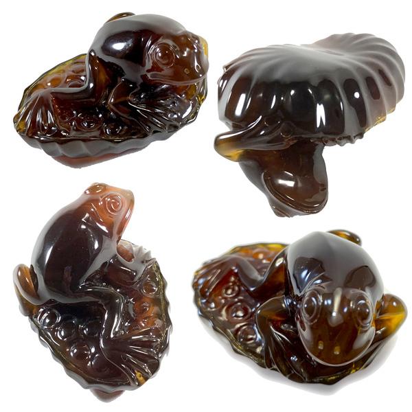 ミャンマー産 天然琥珀 バーマイト 彫刻 カエル 縁起物 コレクション
