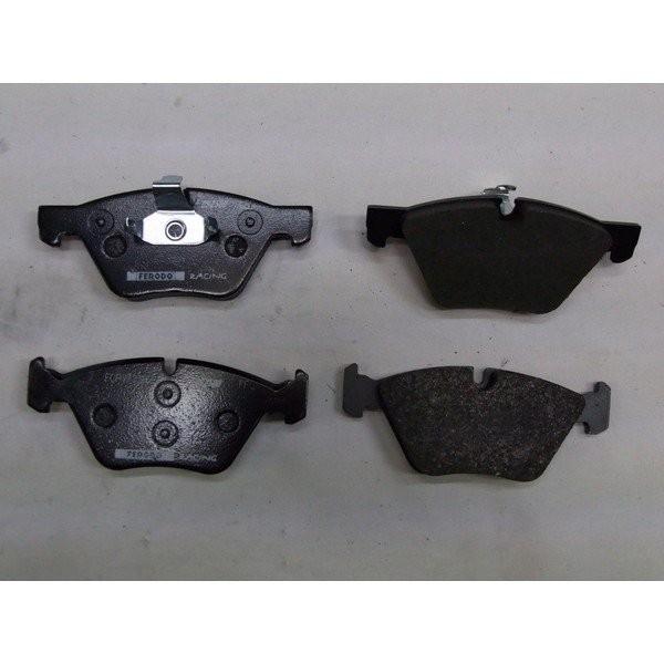 BMW - FERODO うち切りパッド DS2500 E82 120i クーペ 10〜 UC20 - 向こう正面 FCP1773H