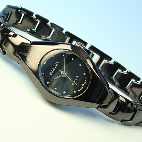 【訳あり：電池切れの場合あり】BLUE DICE腕時計♪セレブに大人気のオールブラック加工♪｜again