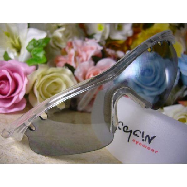 プロゴルファー★小池リサ★選手愛用【紫外線対策】UVカットだけではダメ♪メラニンレンズで完全ガード | 