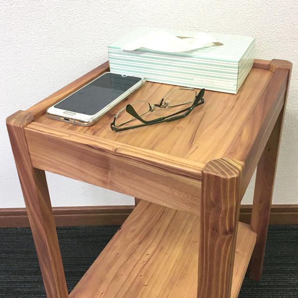 ニレサイドテーブルナチュラル色