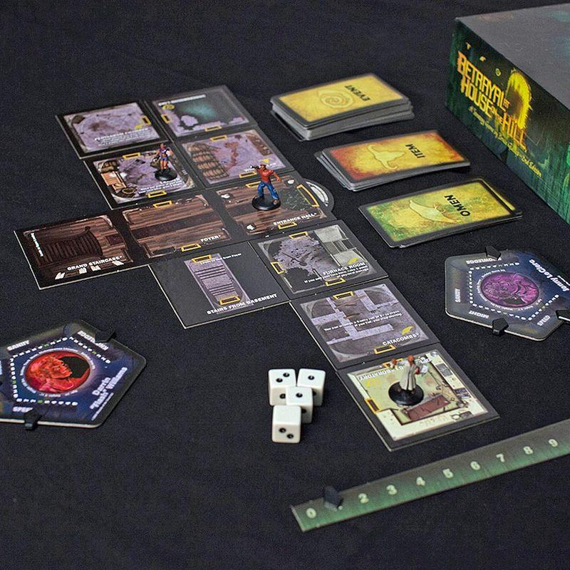Betrayal at House on the Hill 丘の上の裏切者の館 ボードゲーム｜ageha-shop｜02