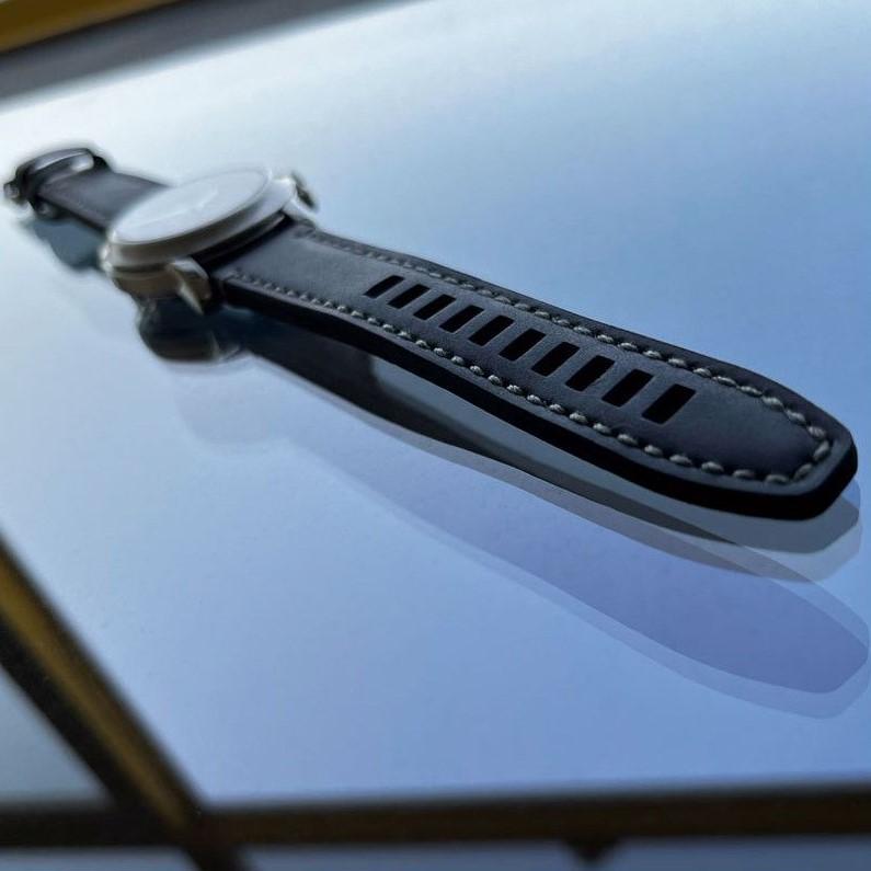 Diloy 腕時計ベルト 22mm 本革 エイジング オイルレザー バンド ref414 ヴィンテージ イタリア カーフスキン ブラック |  | 03