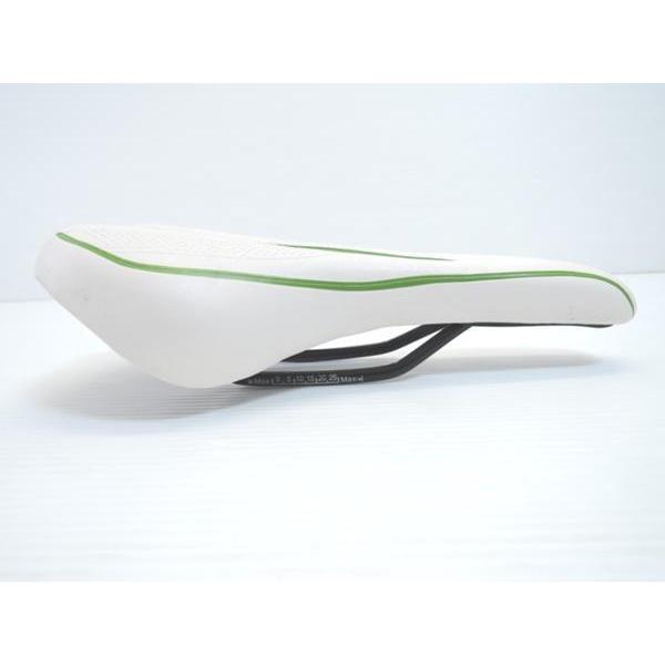 サドル 厚いクッション 穴あき ロードバイク,クロスバイク,他 |  | 01