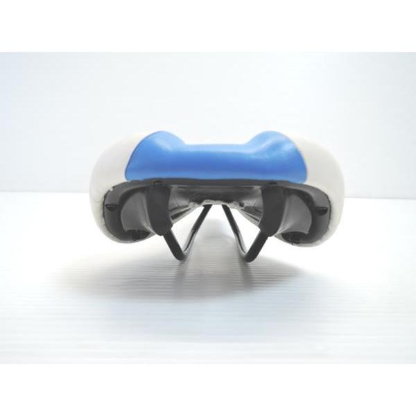 サドル 厚いクッション 穴あき ロードバイク,クロスバイク,他 |  | 02