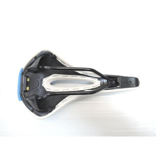 サドル 厚いクッション 穴あき ロードバイク,クロスバイク,他 |  | 03