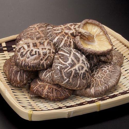 特選干し椎茸 花どんこ(はなどんこ) 直径6cm前後 160g 化粧 特選干し椎茸 花どんこ(はなどんこ) 直径6cm前後 160g 化粧