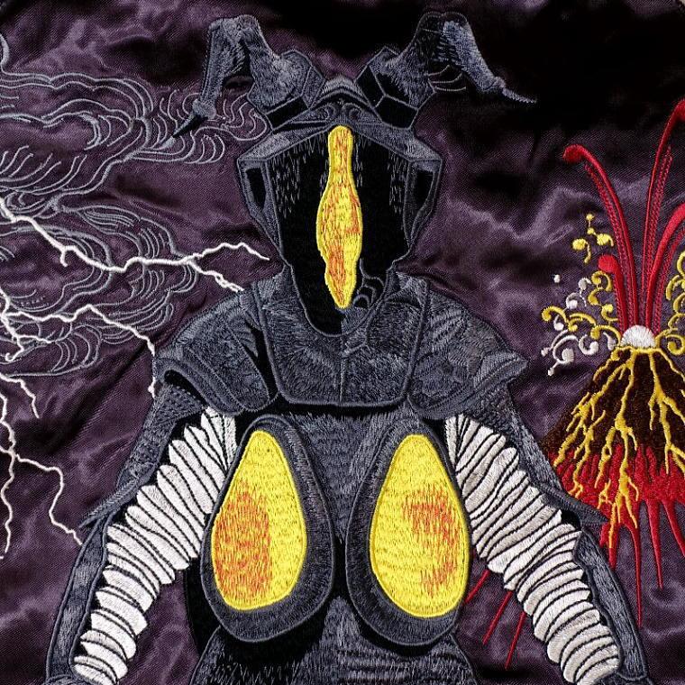 ウルトラマンコラボ 桜とウルトラマン刺繍スカジャン リバーシブル