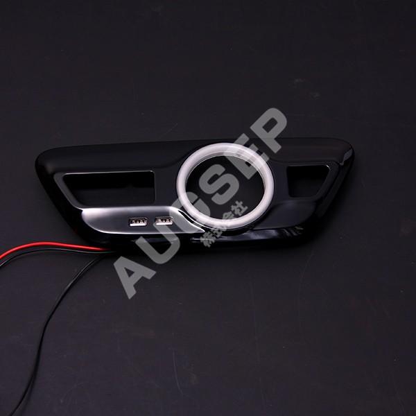 割引]プリウス 50系 前/後期 LED付きシフトゲートパネル 2口USBポート