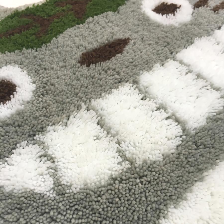 となりのトトロ カーペット タペストリー 絨毯 70x50未使用に近い 子供