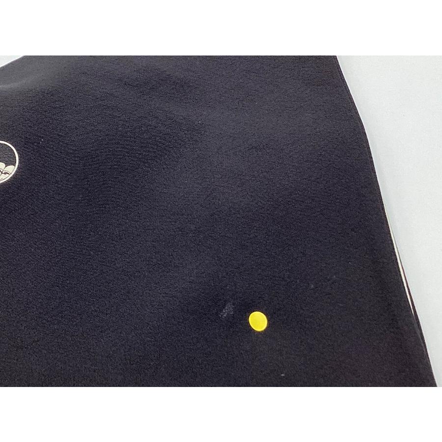 中古品　正絹　黒留袖　京友禅金彩加工　刺繍入り　金駒刺繍　比翼仕立て　丸に覗き木瓜家紋入り　24445　t_8