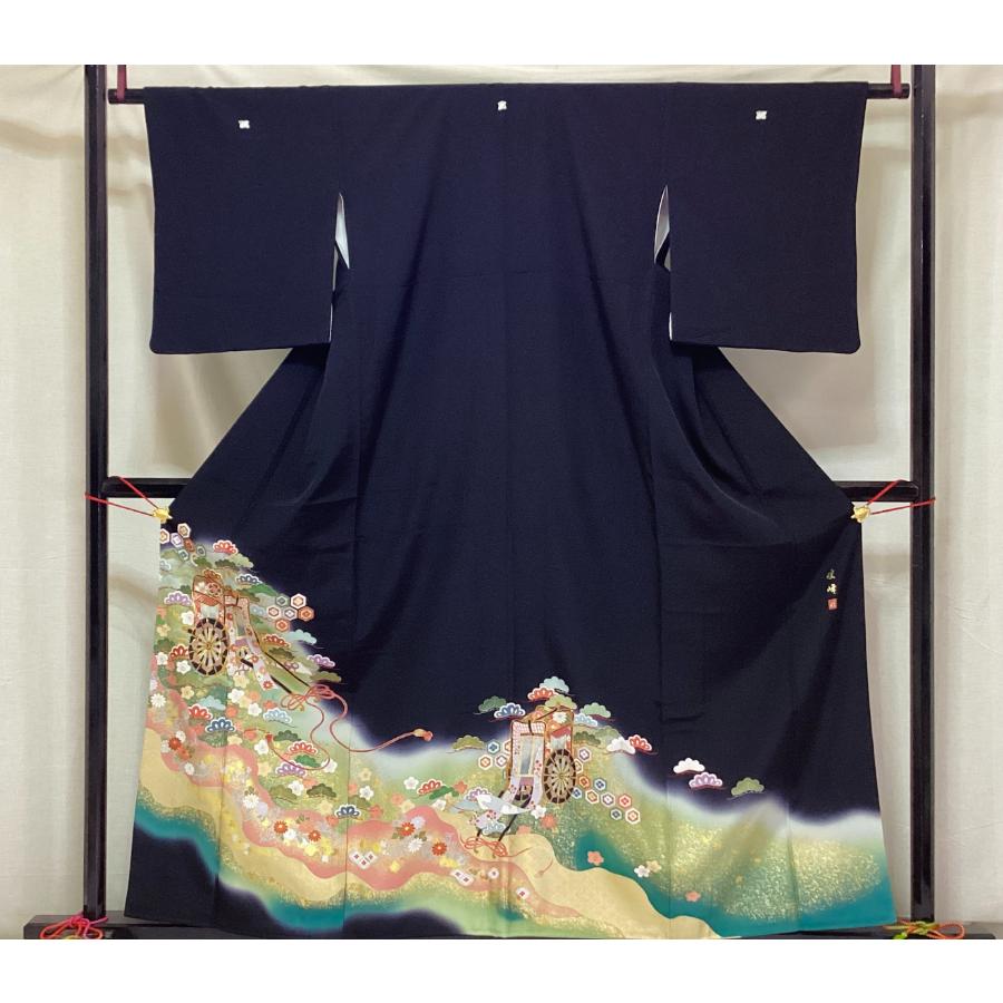 中古品 正絹 黒留袖 京友禅金彩加工 浜ちりめん 刺繍入り 金駒刺繍 