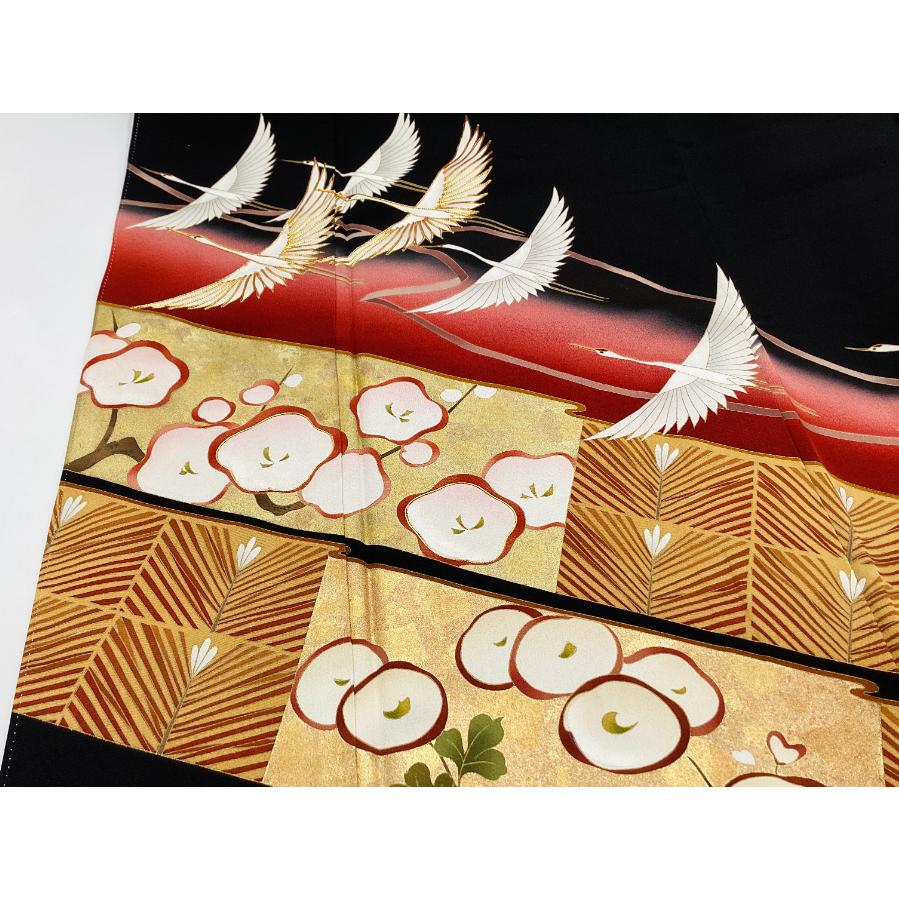 中古品 正絹 黒留袖 京友禅金彩加工 ボカシ染 金駒刺繍 比翼仕立て 