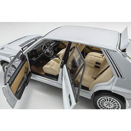 京商オリジナル 1/18 ランチア デルタ インテグラーレ エヴォルツィオーネ II ホワイト 完成品 KS08343W VISION 1/43 ポルシェ 911 (997) Turbo 2006 シルバー 完成品 VM190A RIZ1354874566(11943円)