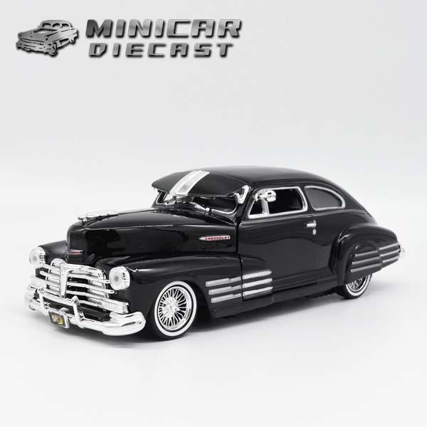 モーターマックス 1/24 箱入り ミニカー 1948 CHEVY AEROSEDAN