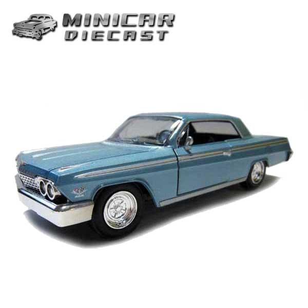 1/25 箱入り ミニカー 1962 CHEVROLET IMPALA SS メタリックブルー