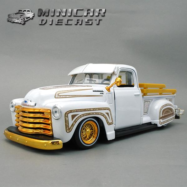 マイスト 1/25 箱入り ミニカー 1950 CHEVROLET 3100 PICK UP ホワイト
