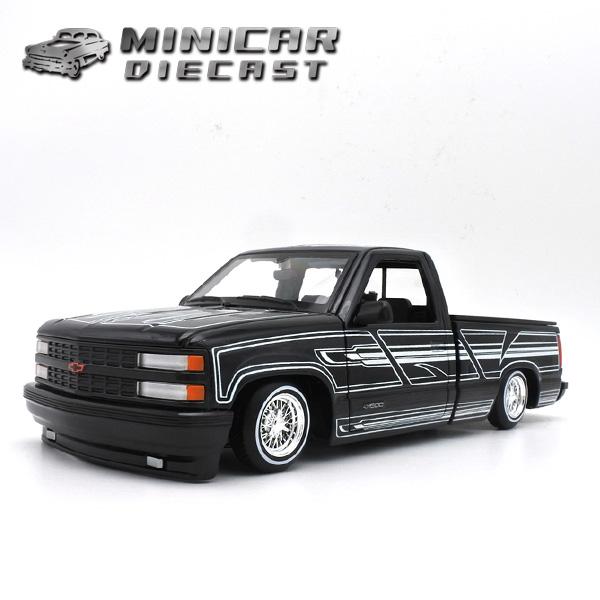 マイスト 1/24 箱入り ミニカー 1993 CHEVROLET 454 SS PICKUP