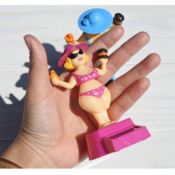 ビーチガール ソーラーフィギュア 全2色 腕振り 腰振り ゆらゆら