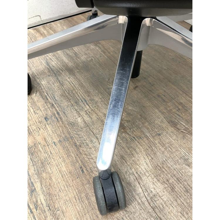 セダス エグゼクティブチェア オフィスチェア 社長椅子 役員家具 革張り ヘッドレスト付 OPEN UP DREHSTUHL 中古品_6