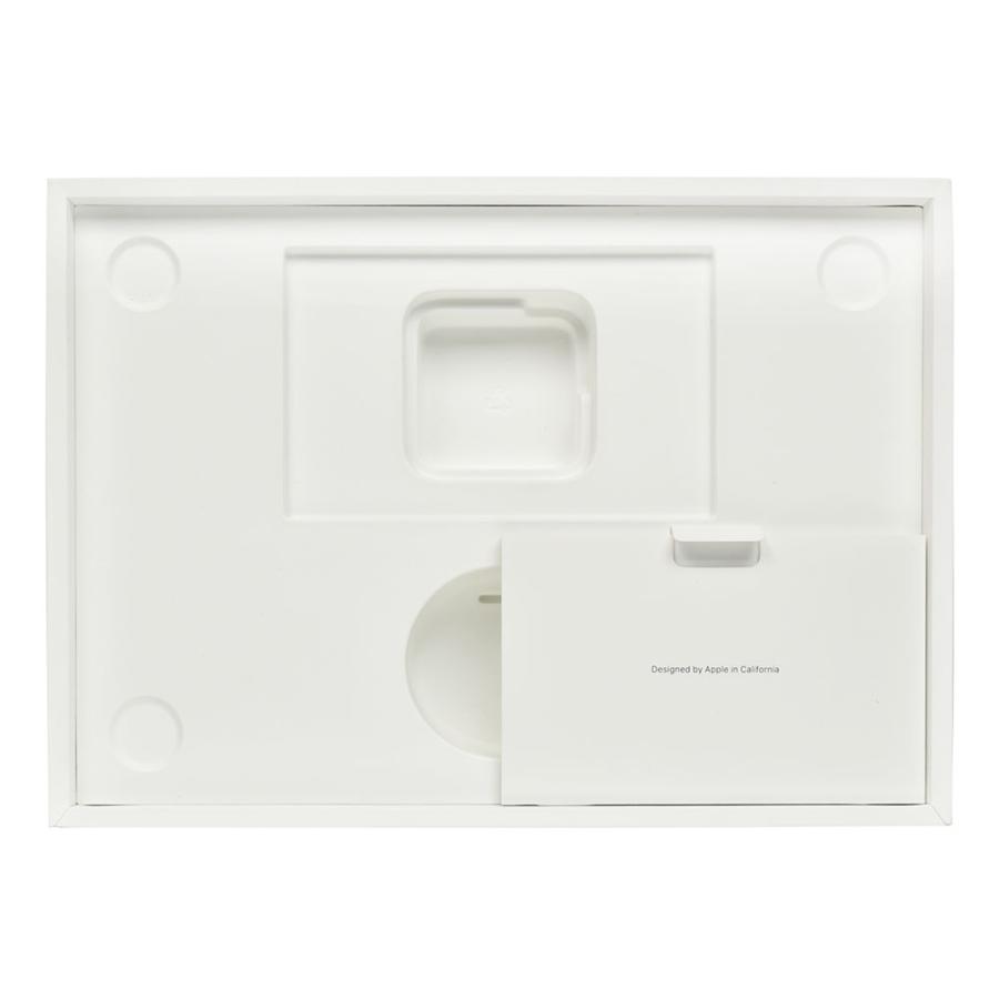 MacBook Air Apple 13インチ M2 A2681 2022 元箱のみ 中古品 9-1