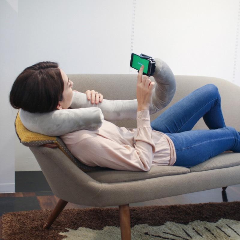 モバイルピロー グレー スマホ ハンズフリー ゴロゴロ快適 360 曲げられる リラックス クッション ネックピロー 母の日 Sp Yblz10gy Aifa インテリア雑貨 通販 Yahoo ショッピング