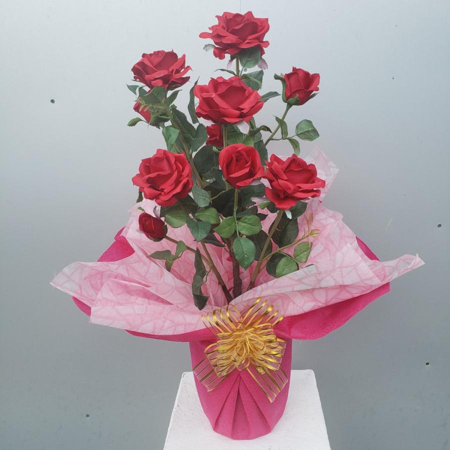 バラ　赤　１株立（高さ７５cm）オリジナル アレンジメントです。