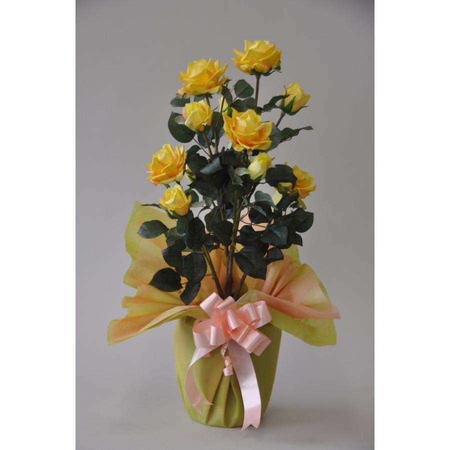 バラ剣咲　黄　１株立（高さ７５cm）オリジナル アレンジメントです。