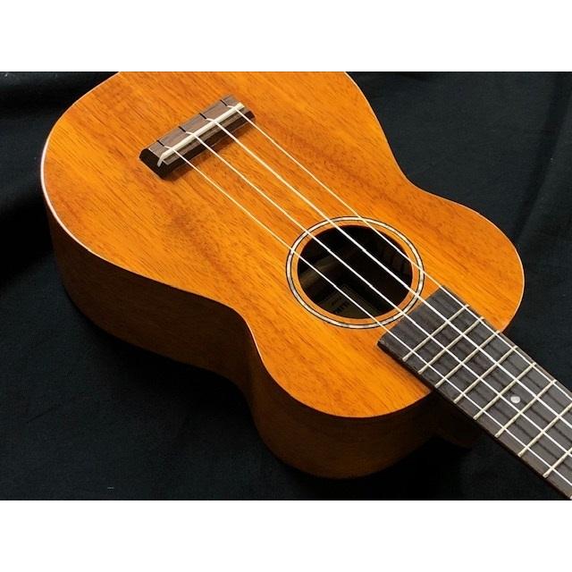 ラッピング無料】 美品イリカイウクレレ IL-SOP-150 ソフトケース付