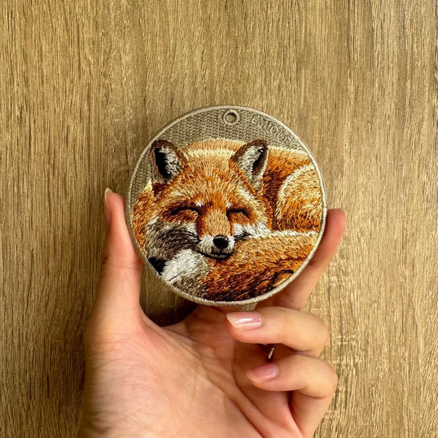 キーホルダー 刺繍 ルビーアイドホワイト うさぎ チンチラウサギ