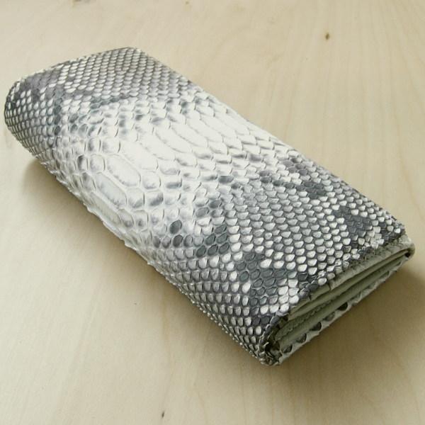 201 ダイヤモンドパイソン 長財布 蛇革 本革 本物 ヘビ革 財布 長財布 フラップ かぶせ 白系 蛇柄 |  | 01