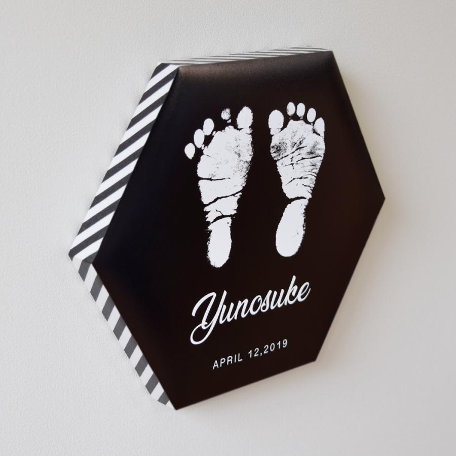 【アイフォト｜赤ちゃんヘキサゴン足型パネルブラック】敬老の日 父の日 母の日 出産祝い 出産記念 内祝い ギフト 記念 足形手形 名入れ 誕生日 |  | 03