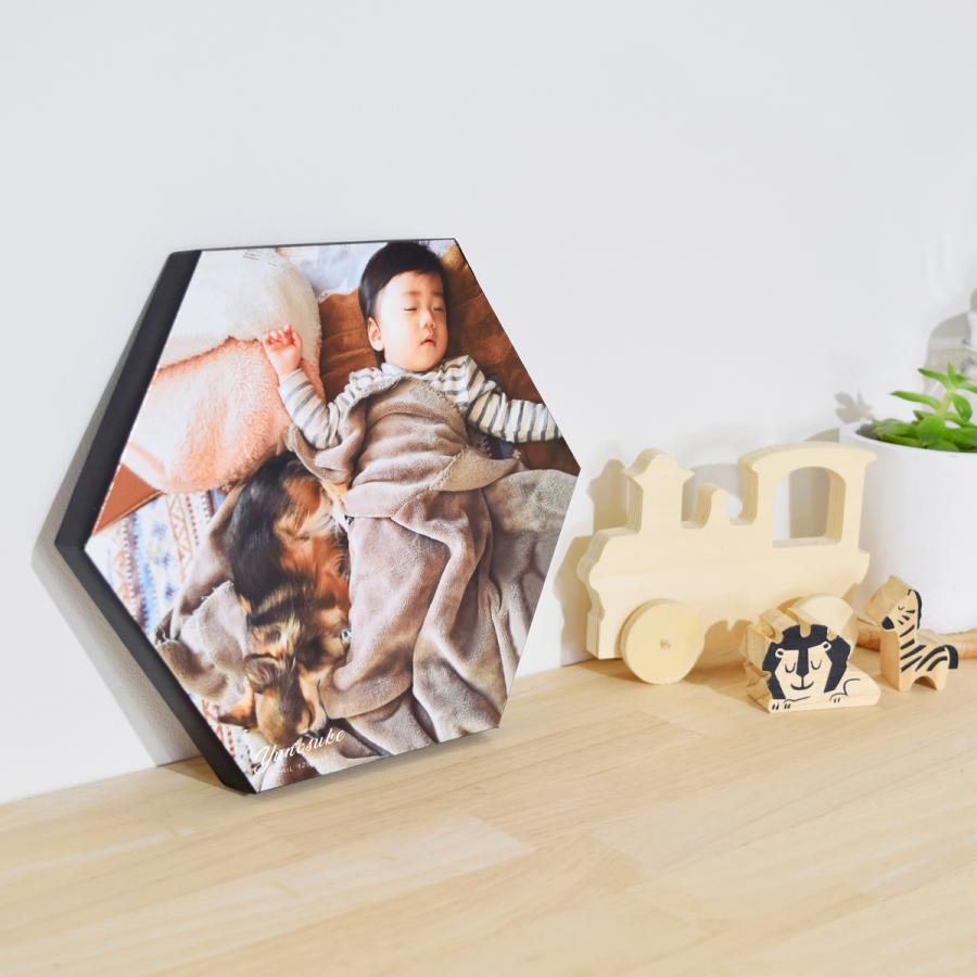 【アイフォト｜ヘキサゴン名前入りフォトパネル】赤ちゃん 敬老の日 父の日 母の日 出産祝い 出産記念 内祝い ギフト 記念 足形手形 名入れ 誕生日 | 