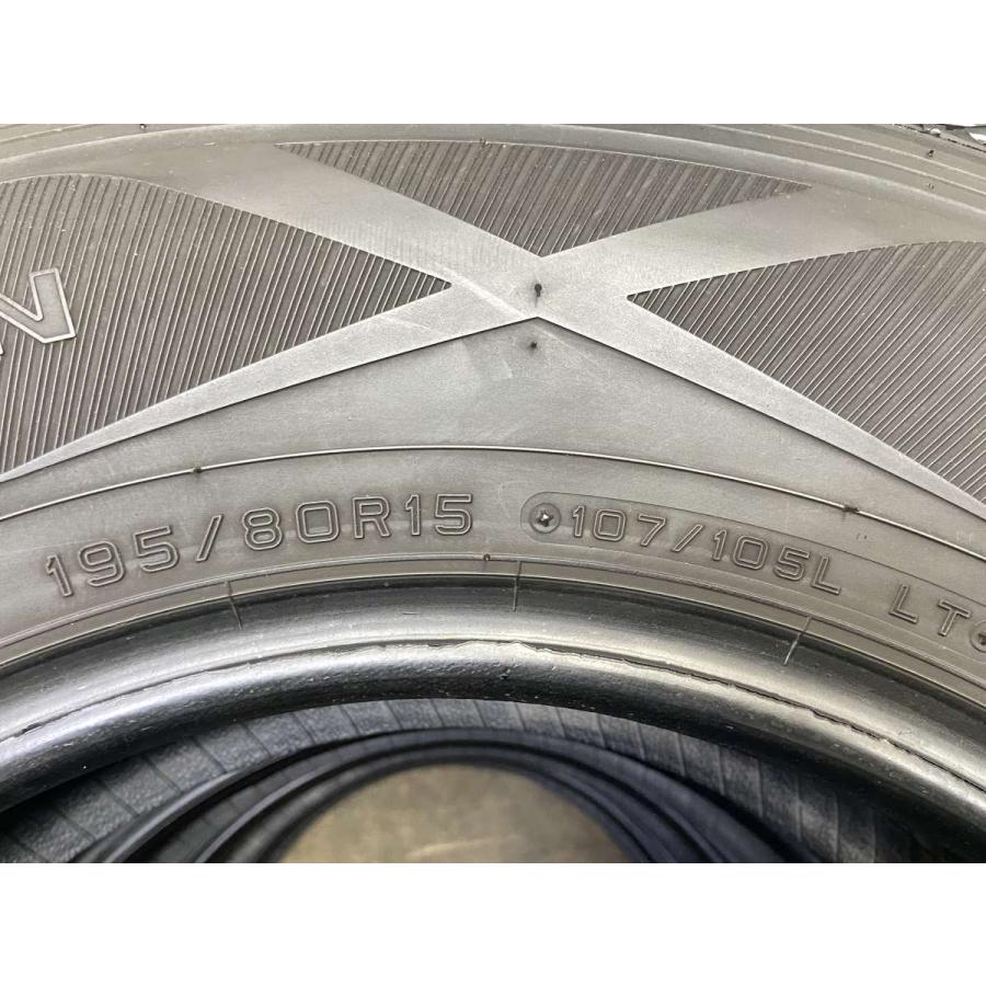 195/80R15 LT 107/105 4本 ダンロップ スタッドレスタイヤ 中古 19年 DUNLOP（ダンロップ） 中古タイヤ スタッドレスタイヤ ホイールセット