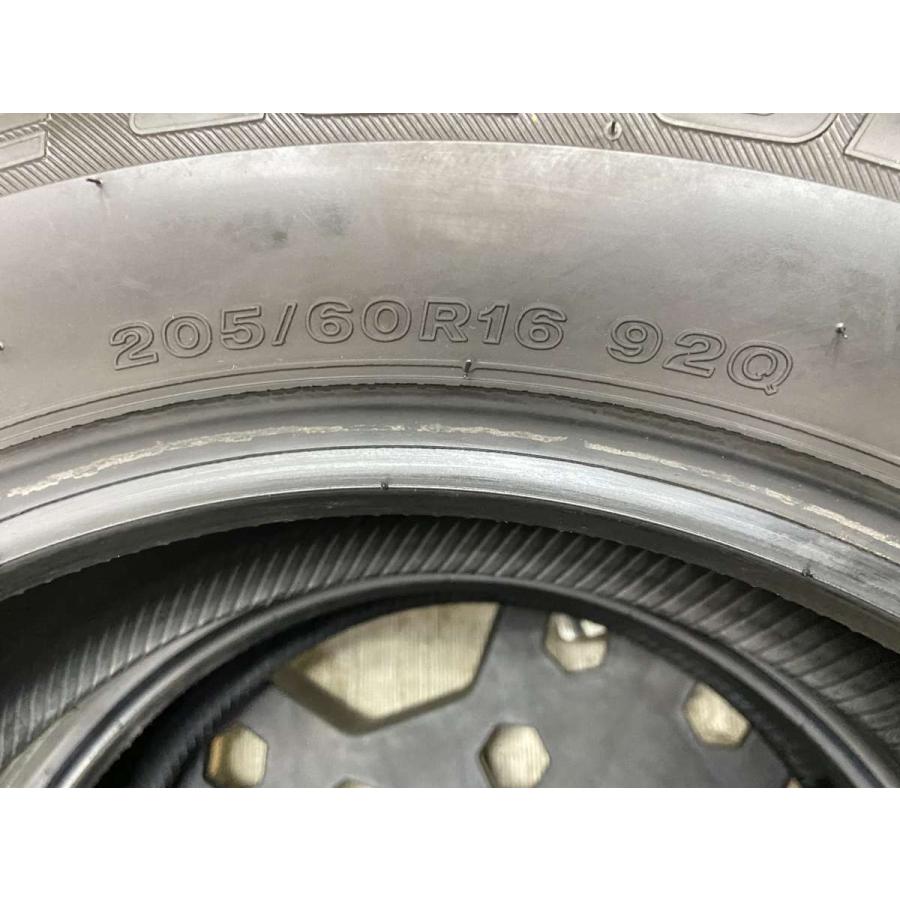 中古タイヤ スタッドレスタイヤ 2本セット 205/60R16 オートバックス