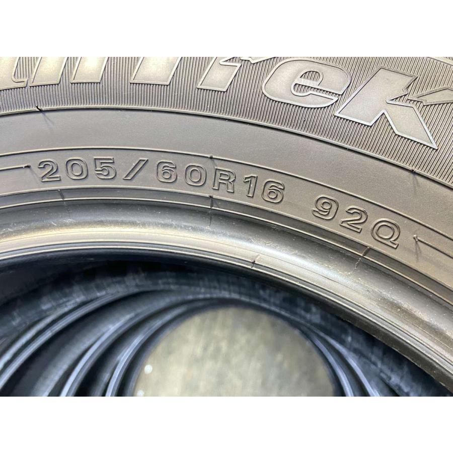 中古タイヤ スタッドレスタイヤ 4本セット 205/60R16 オートバックス