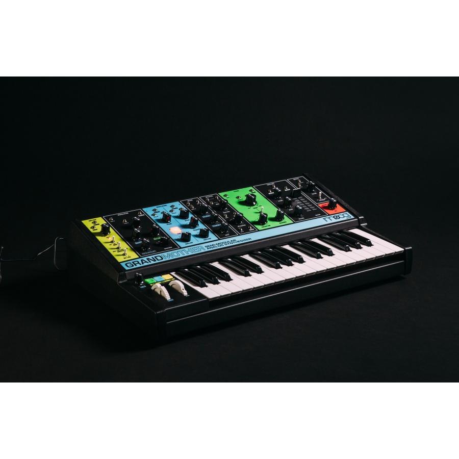 Moog Grandmother セミモジュラーアナログシンセサイザー moog GRANDMOTHER セミモジュラー アナログシンセサイザー モーグ
